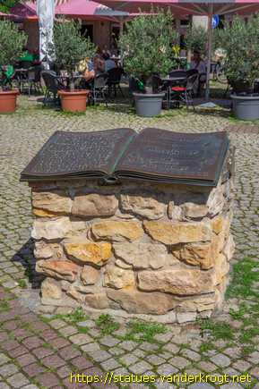 Peine / Bronzebücher
