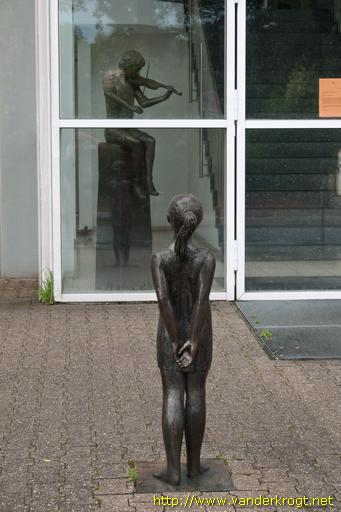 Mönchengladbach /  Violinenspieler und Lauscher