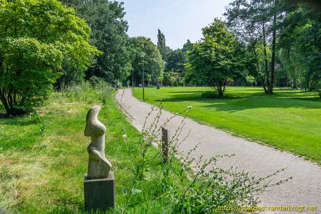 Rheine /  Ohne Titel (organische Abstraktion)