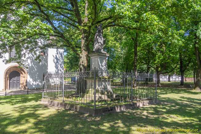 Bünde /  Kriegerdenkmal 1864-1871 mit der Germania