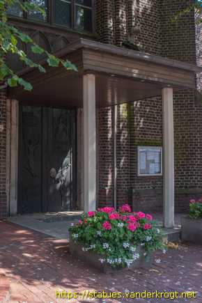 Schiefbahn /  Bronzetüren der Sankt Hubertuskirche