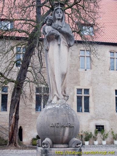 Warburg /  Marien-Brunnen