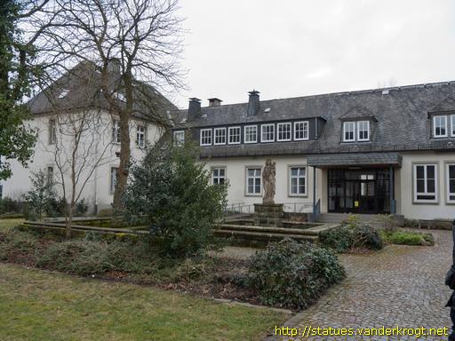 Meschede /  Maria mit Kind