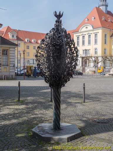 Herford /  Abtei-Stele - Werke der Barmherzigkeit