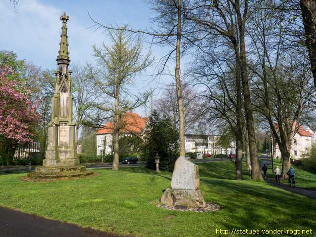 Lemgo /  Engelbert-Kaempfer-Denkmal