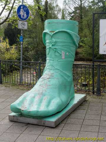 Detmold /  Linker Fuß des Hermanns