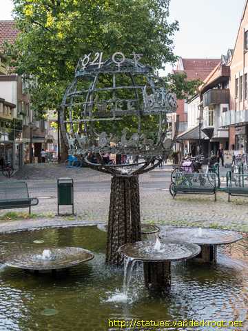 Werne /  Moormann-Brunnen mit Lebensbaum