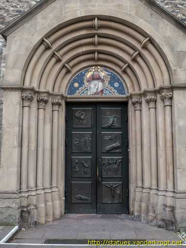 Paderborn /  Bronzetür der Gaukirche Sankt Ulrich