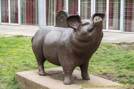 Euskirchen /  Euskirchener Sparschwein-Denkmal