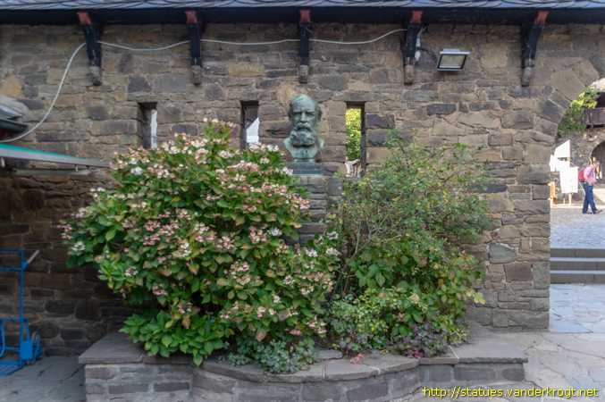 Burg an der Wupper /  Julius Schumacher