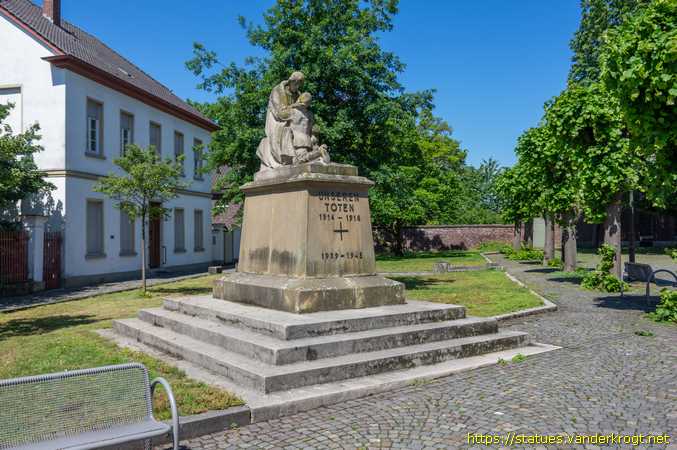 Aldekerk /  Kriegerdenkmal