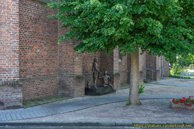 Aldekerk /  Martinsdenkmal
