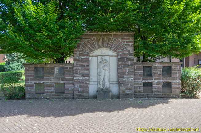 Praest /  Gefallenendenkmal 1914-18