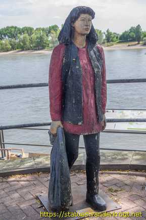 Rees /  Gehende mit Rucksack