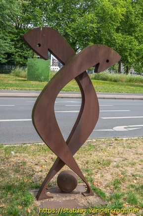 Gelsenkirchen /  AnGEstoßen: Zweikampf