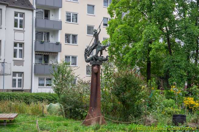 Hattingen /  Sankt Georg auf einem Gießtrichter