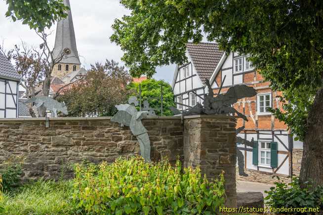 Hattingen /  Engel ante portas