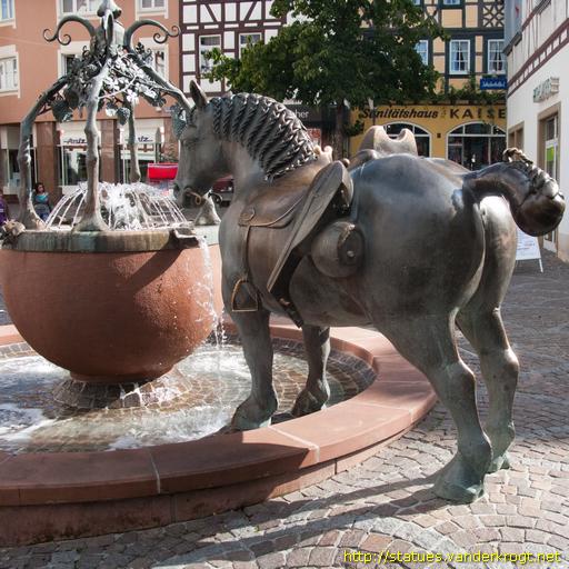 Alzey /  Roßmarktbrunnen