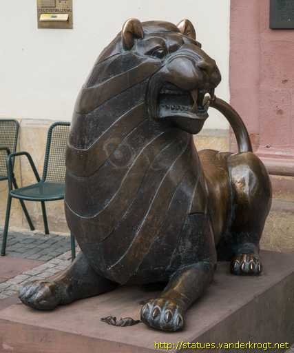 Neustadt an der Weinstraße /  Rathauslöwe oder 'Leo'