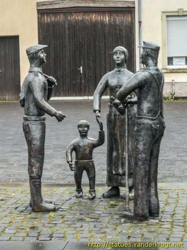 Großlittgen /  Figurengruppe "Dorfgespräche"