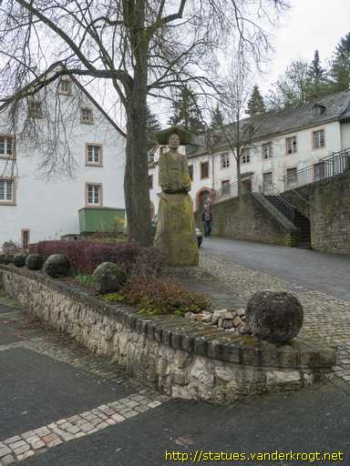 Schönecken /  Denkmal für die Vinzentinerinnen