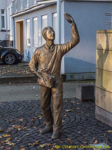 Koblenz /  Winkender Mann