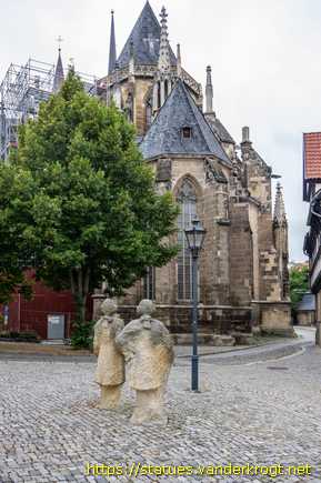 Halberstadt /  Zwei Herren in Betrachtung des Domes