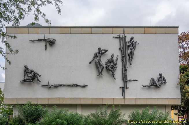 Halberstadt /  Figürliche Außenwandgestaltung