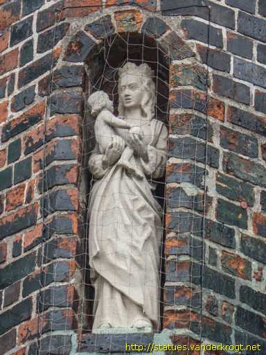 Lübeck /  Madonnenfigur mit Kind