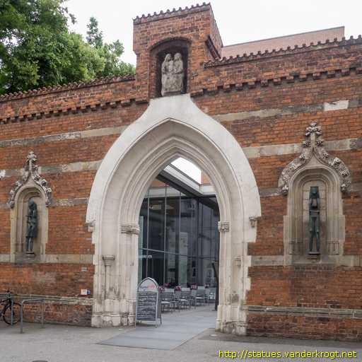Lübeck /  Sankt Anna selbdritt
