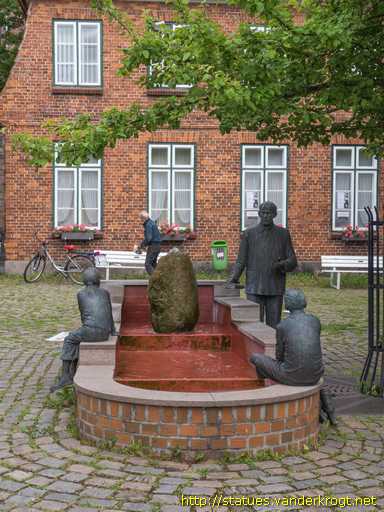 Travemünde /  Otto Timmermann-brunnen