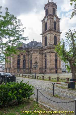 Saarbrücken /  Skulpturen an der Ludwigskirche
