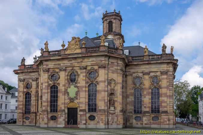 Saarbrücken /  Skulpturen an der Ludwigskirche