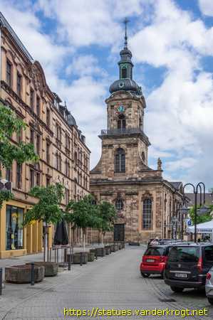 Saarbrücken /  Skulpturen an der Basilika St. Johann