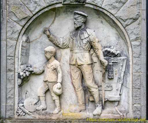 Landsweiler-Reden /  Denkmal für die Opfer des Grubenunglücks 1907