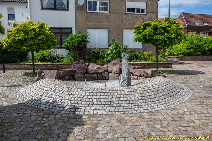 Orscholz /  Karl-Pesch-Brunnen