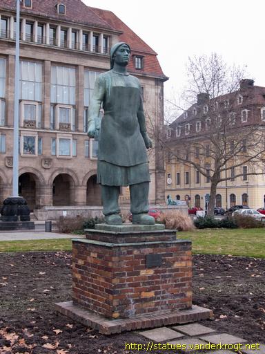 Dresden /  Trümmerfrau