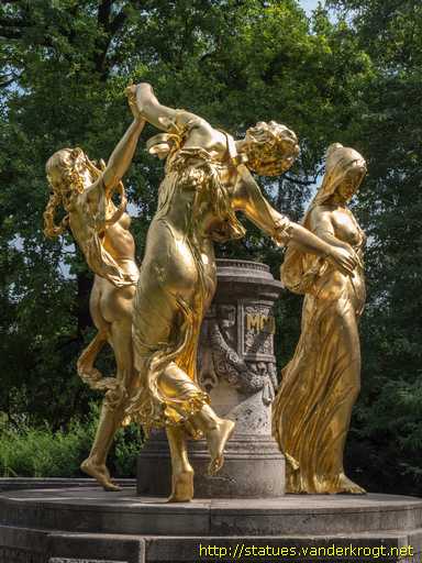Dresden /  Mozartdenkmal