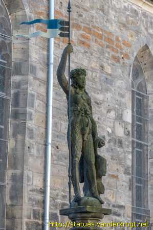 Arnstadt /  Brunnen mit Wilder Frau
