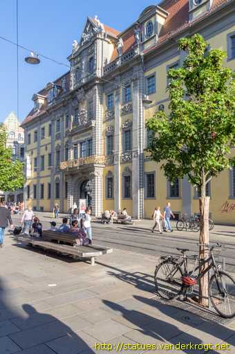 Erfurt /  Fassadenskulpturen des Pack- und Waagehofes