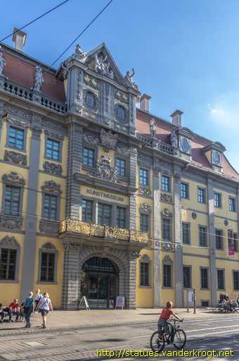 Erfurt /  Fassadenskulpturen des Pack- und Waagehofes