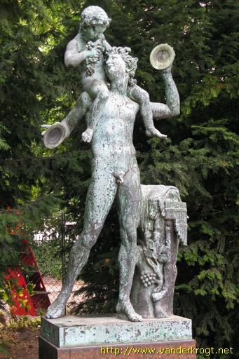 København /  Satyr med Bacchusbarn