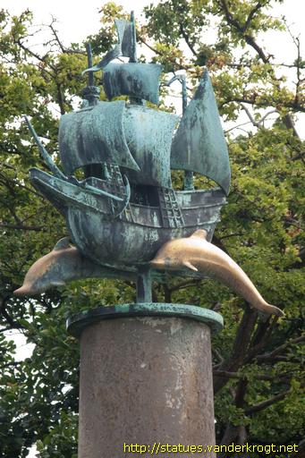 Helsingør /  Mads Holms mindesøjle