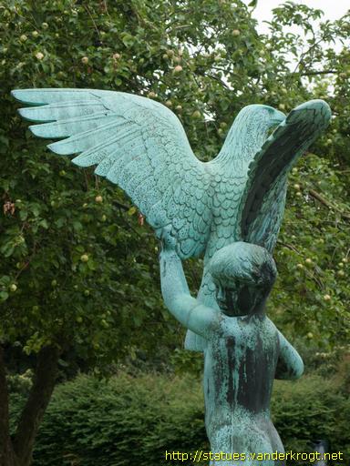 Odense /  Drengen, der gribet ornen i dens flugt