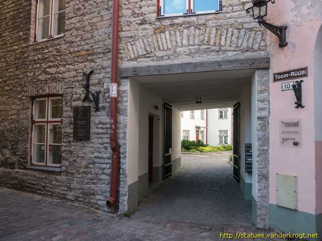 Tallinn /  Elfriede Lender