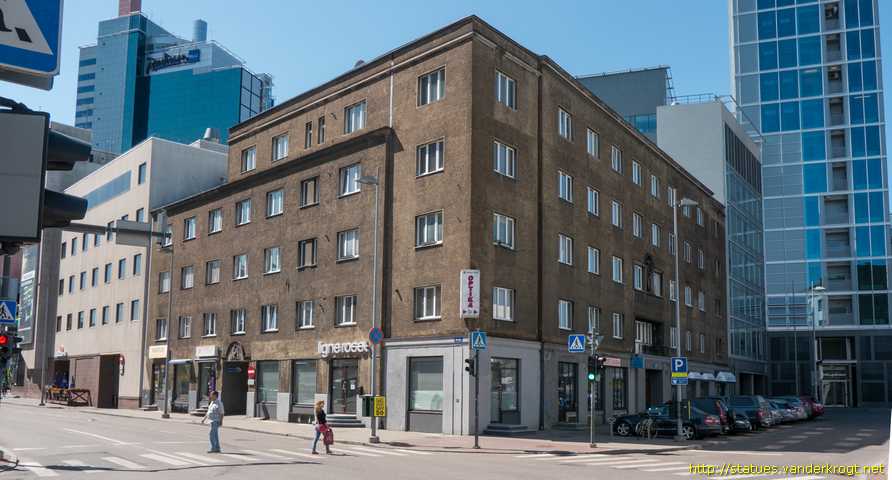 Tallinn /  Kivi müürsepp ja puusepp