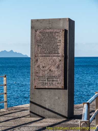Sardina (del Norte) /  Monument en el Punta de Sardina