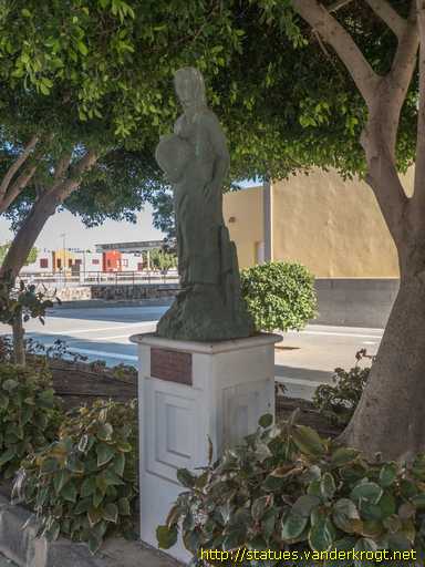 Cruce de Arinaga /  Mujer Canaria