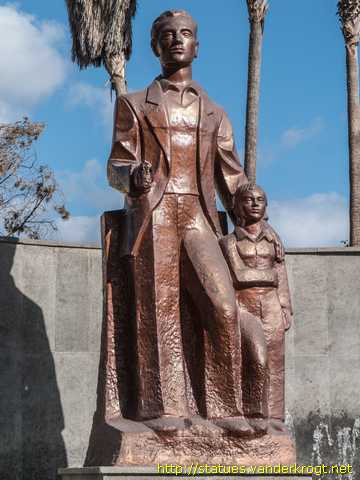 Gáldar /  Monumento al Maestro