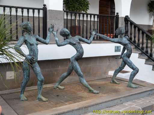 Vega de San Mateo /  Isas, o, Tres bailarínas